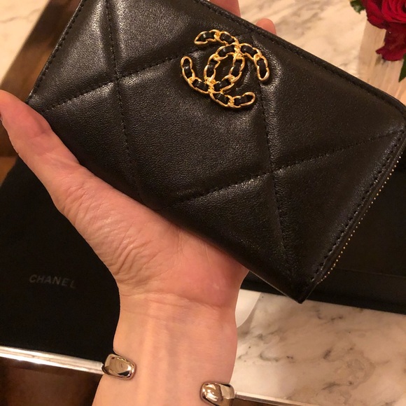 Chanel Wallet - Picture 4 of 6